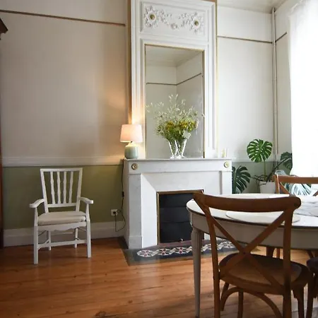 Bed & Breakfast La Maison Botanique Castillon-la-Bataille