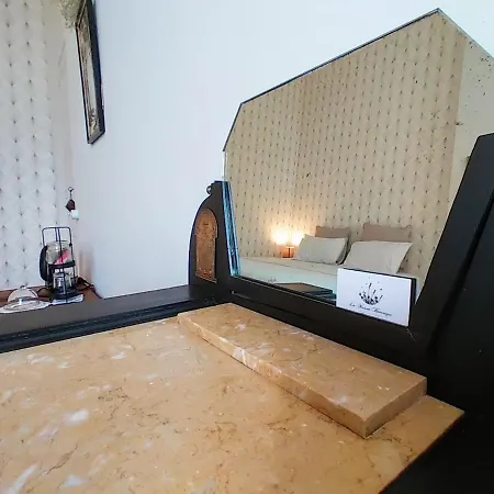 La Maison Botanique Bed & Breakfast