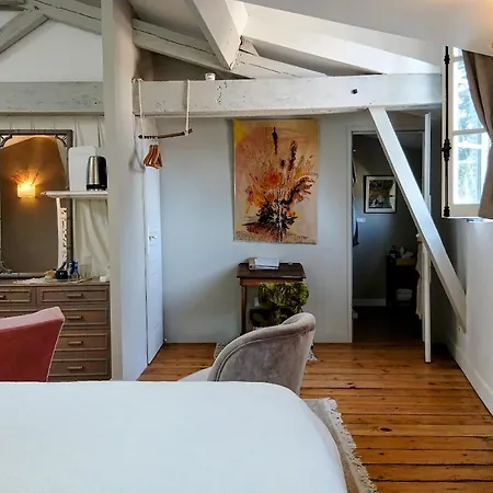 Bed & Breakfast La Maison Botanique 3*