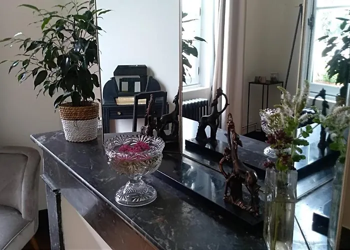 La Maison Botanique Couette-café 3*