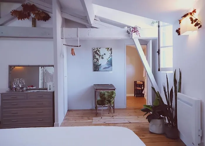 ベッド・アンド・ブレックファスト La Maison Botanique カスティヨン・ラ・バタイユ